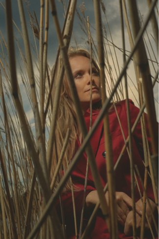 Norwegian artist ANE BRUN debuts new track & video 