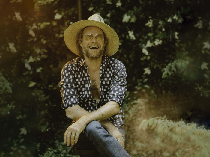 Hiss Golden Messenger Releases New Track “Shinbone” From Highly Anticipated New Album JUMP FOR JOY Out August 25th on Merge Records