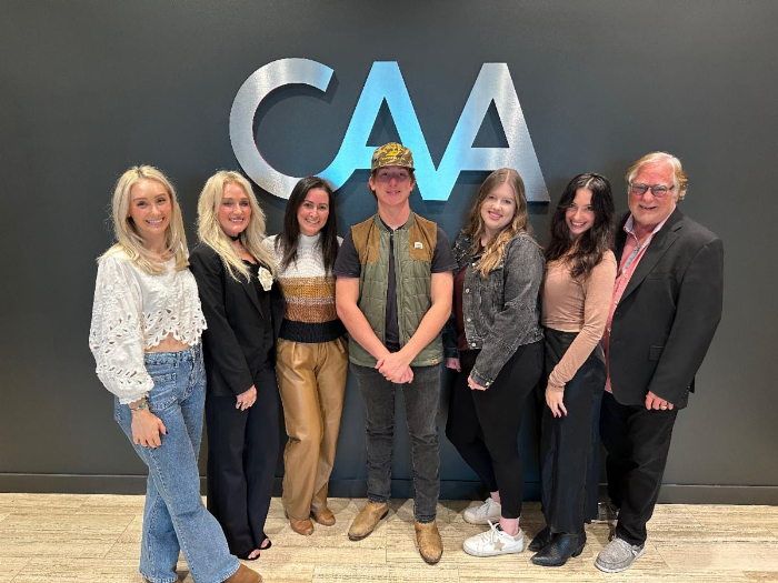 Country Riser Austin Williams Signs With CAA For Representation Following Breakout Debut