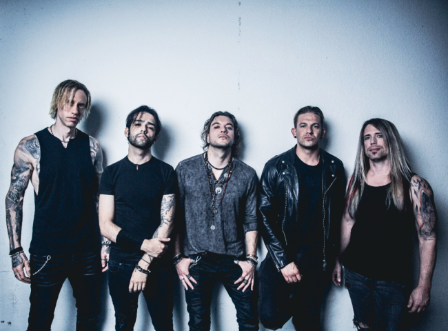 Las Vegas Rockers VELVET CHAINS Salute Hometown with Cover of “Suspicious Minds”