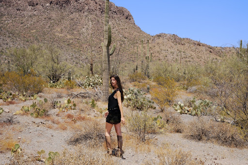 Ferry Townes Releases New Mexico Desert Music Video For “Still Mad”